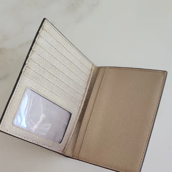 Michael Kors Metallic Gold Card Holder - Picture 3 of 9